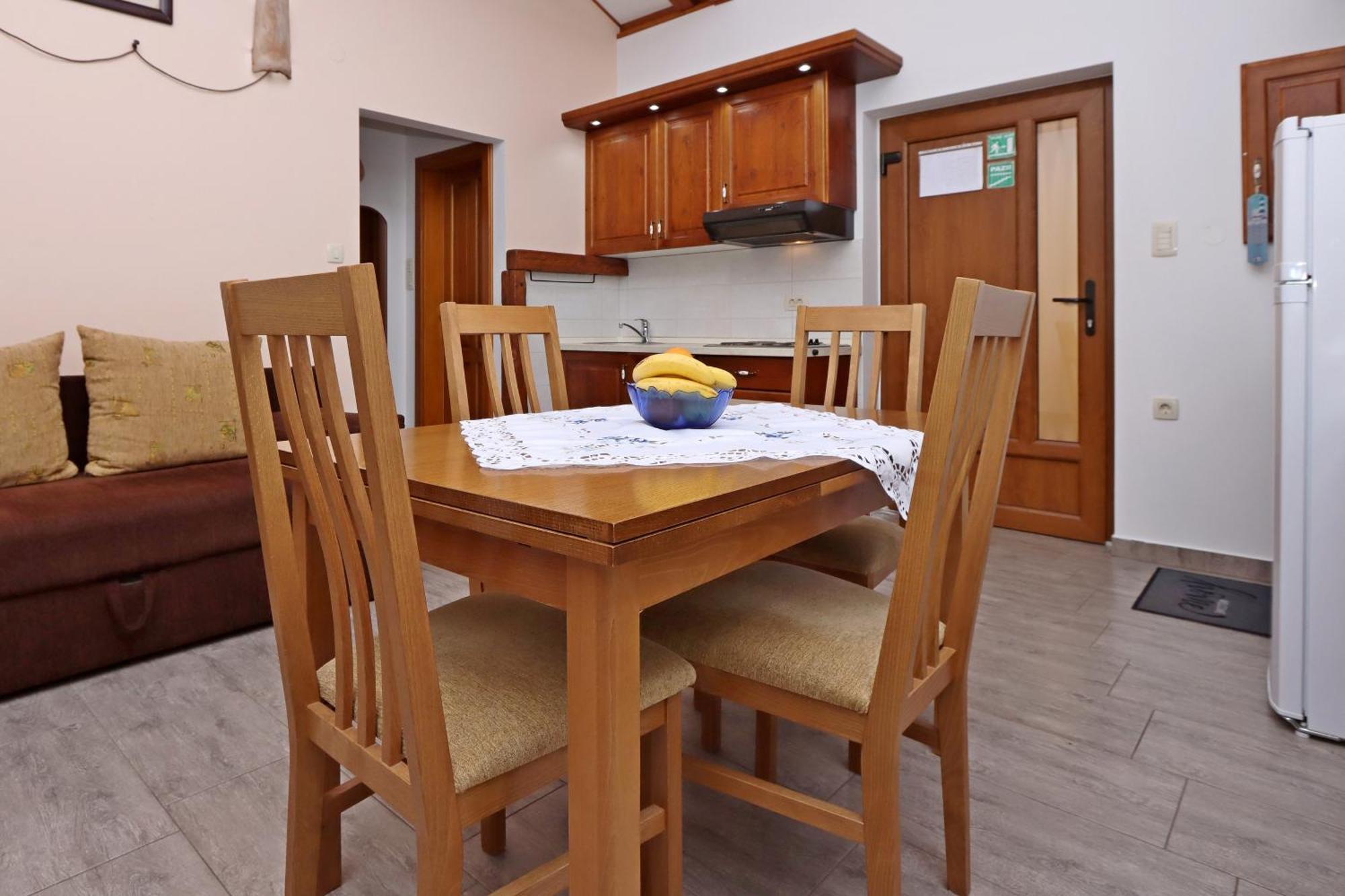 Apartments With A Parking Space Opatija - Pobri, Opatija - 7813 Матули Стая снимка