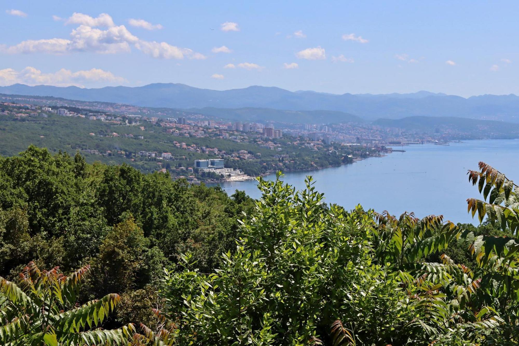 Apartments With A Parking Space Opatija - Pobri, Opatija - 7813 Матули Екстериор снимка