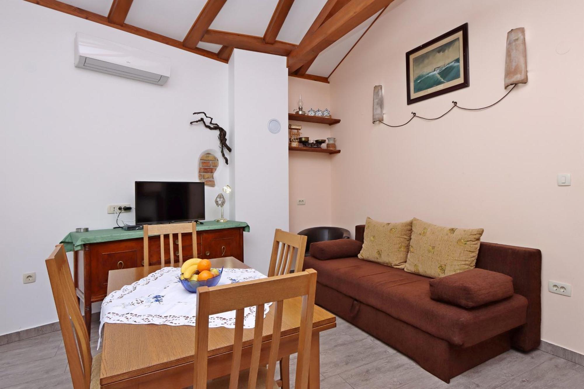 Apartments With A Parking Space Opatija - Pobri, Opatija - 7813 Матули Екстериор снимка