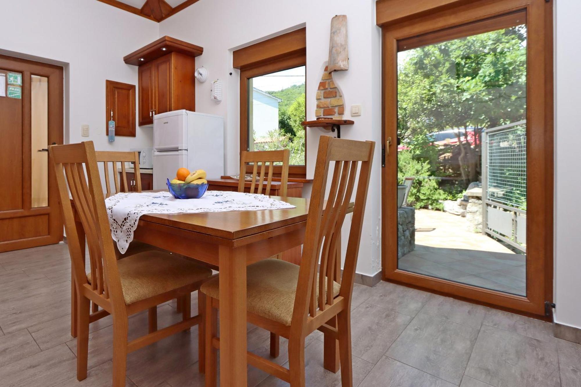 Apartments With A Parking Space Opatija - Pobri, Opatija - 7813 Матули Екстериор снимка